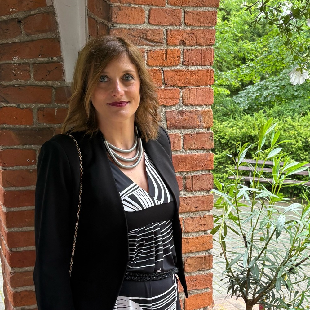 Meet your Posher, Cinzia